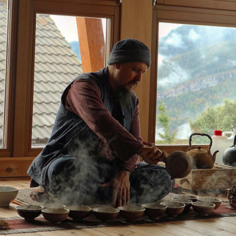 tea and meditation retreat Wu De